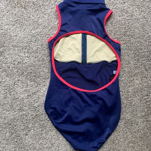 Class In adult medium mock neck leotard - Picture 2 of 4